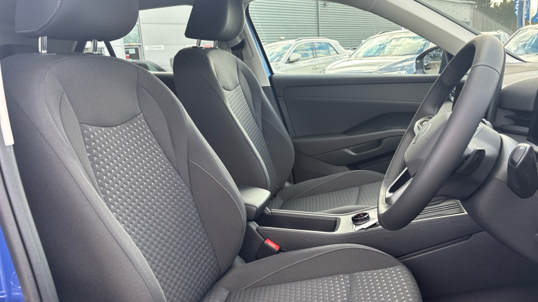 Volkswagen T-Roc 1.5 eTSI 150 Life 5dr DSG Petrol Hatchback